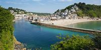 What to do in Looe? Visit this quaint little fishing town on the Cornish coast.