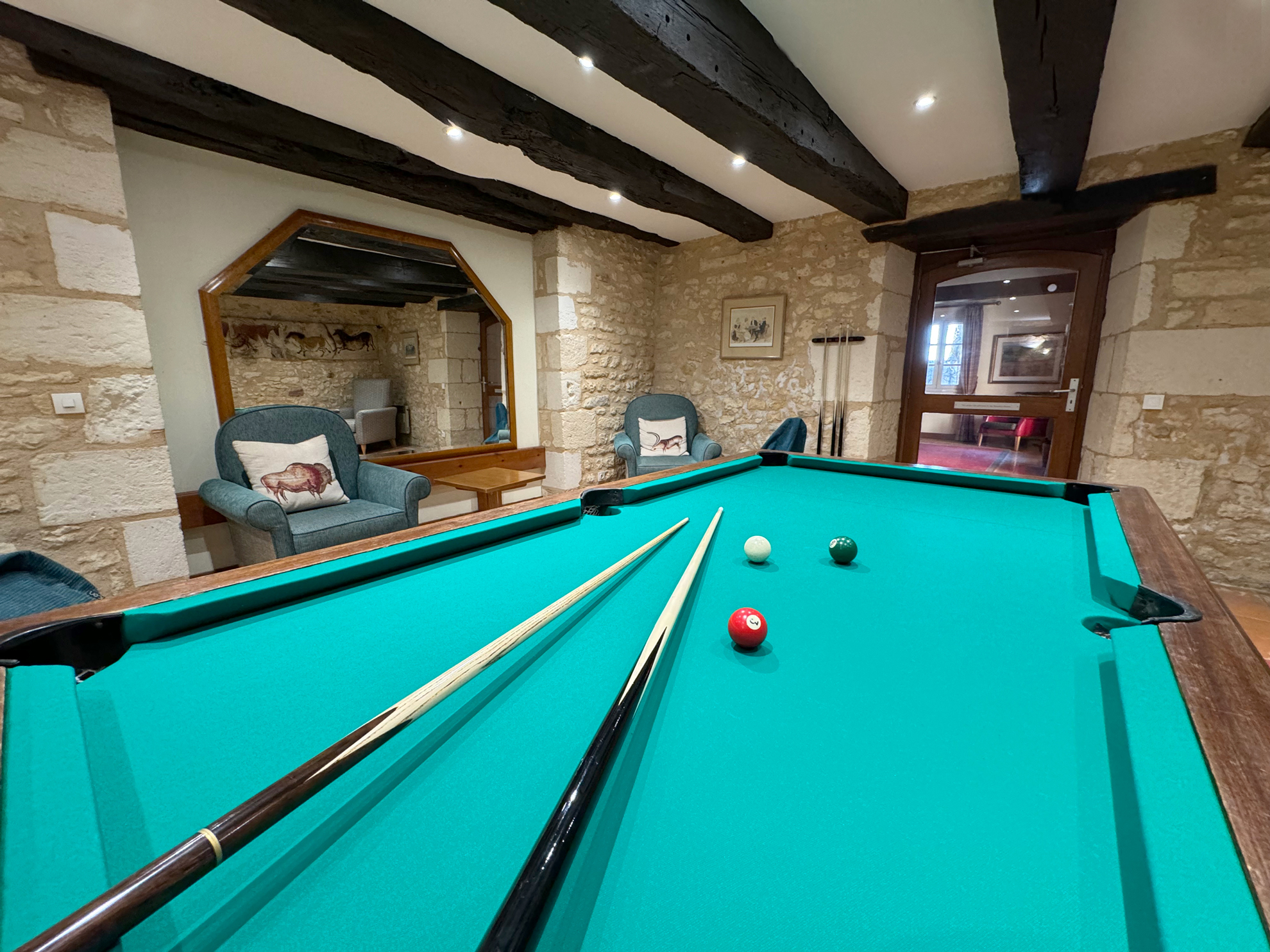 6-Clubhouse-Pool-table